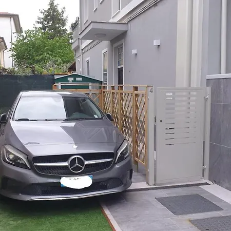 Apartament Miramare *